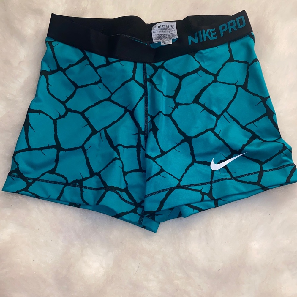 Nike short